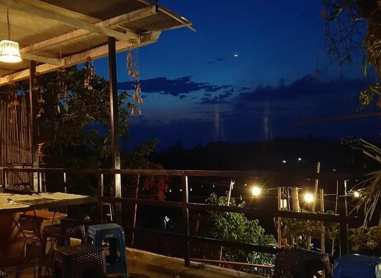 فندق صغير Posada Turística La Ceiba