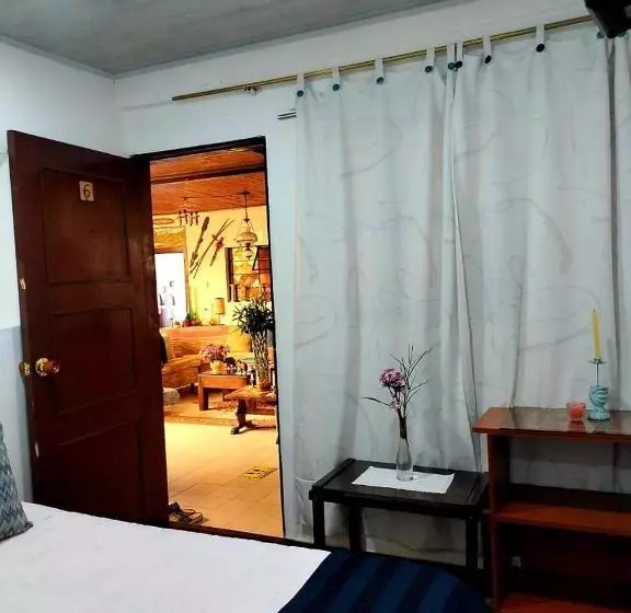 ユースホステル Posada Turística La Ceiba