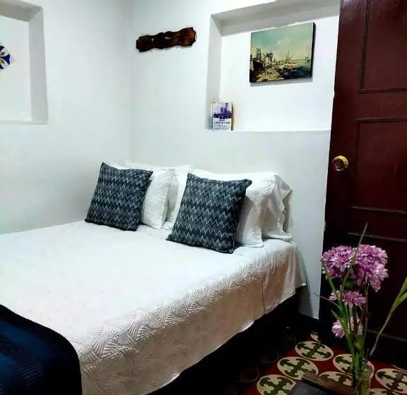 ユースホステル Posada Turística La Ceiba