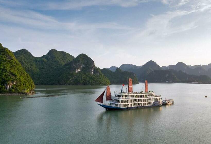 هتل Verdure Lotus Classic Cruise