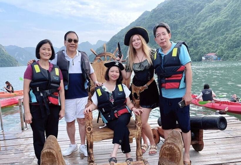 هتل Verdure Lotus Classic Cruise