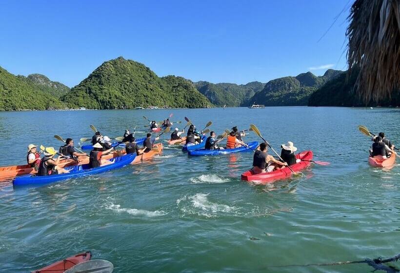 هتل Verdure Lotus Classic Cruise