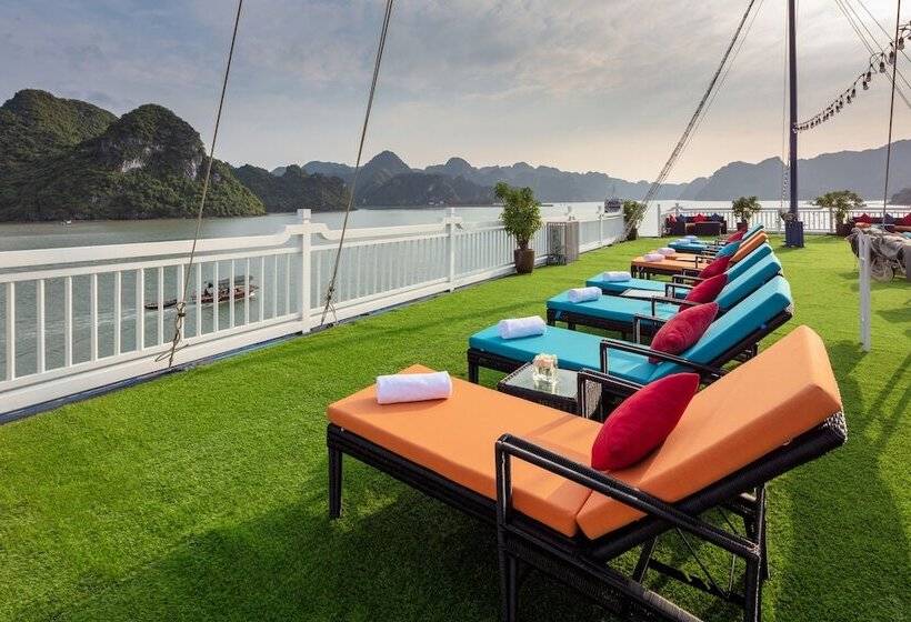 هتل Verdure Lotus Classic Cruise