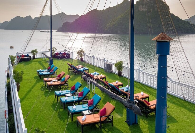 هتل Verdure Lotus Classic Cruise