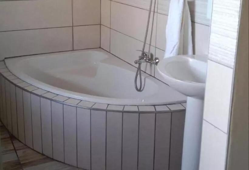 پانسیون Hopslot Villa