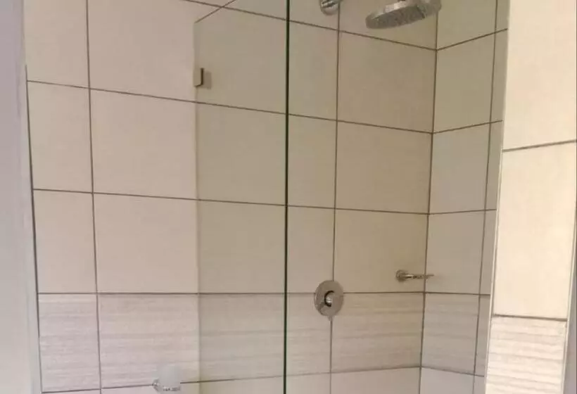 پانسیون Hopslot Villa