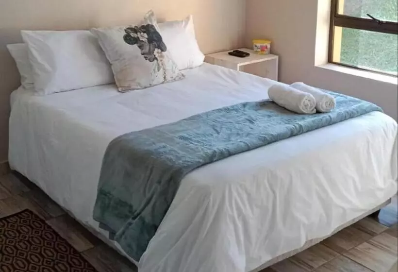 پانسیون Hopslot Villa