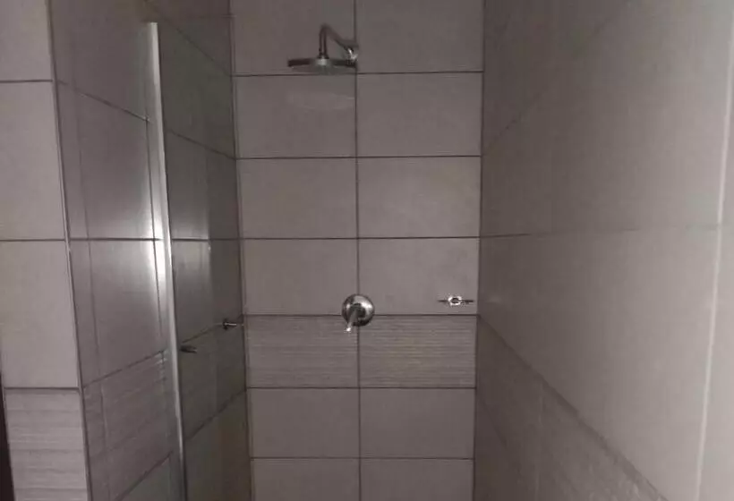 پانسیون Hopslot Villa