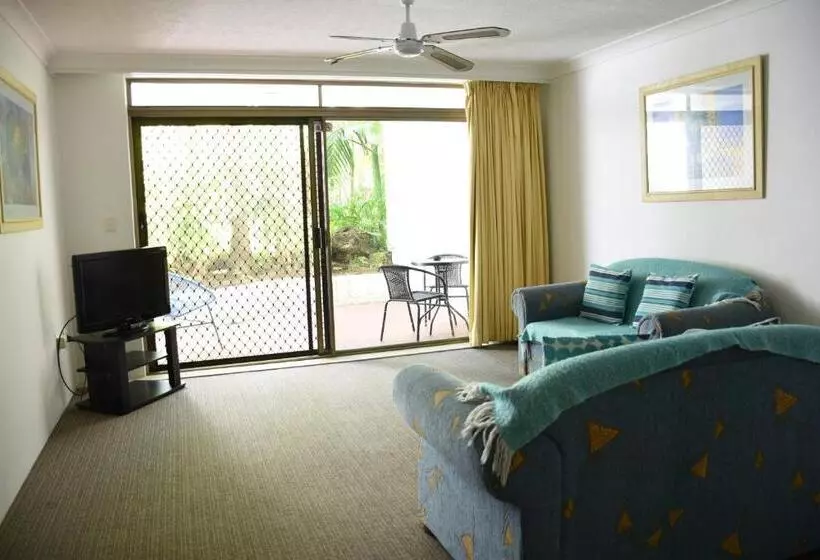 Отель Copacabana Apartments