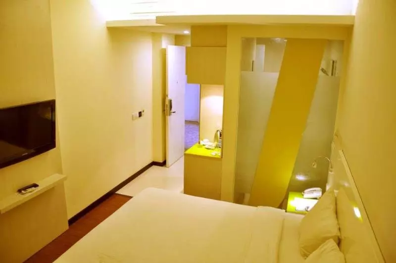 فندق Everbright Ambon