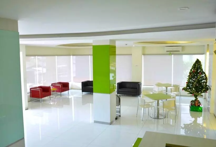 فندق Everbright Ambon