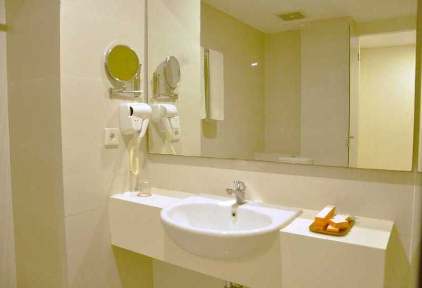 Hotel Everbright Ambon