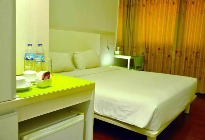 فندق Everbright Ambon