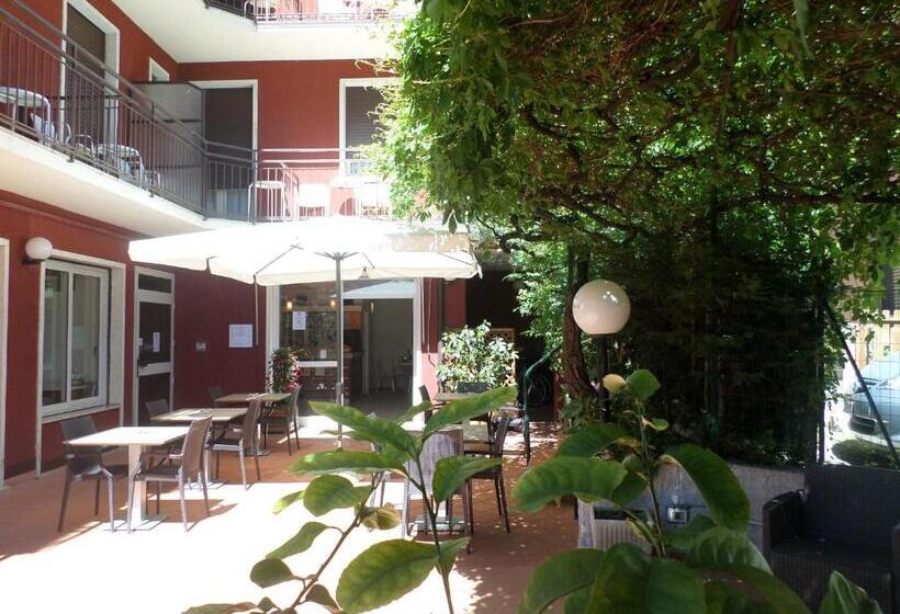 酒店 Garnì Capinera