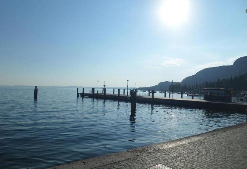 酒店 Garnì Capinera