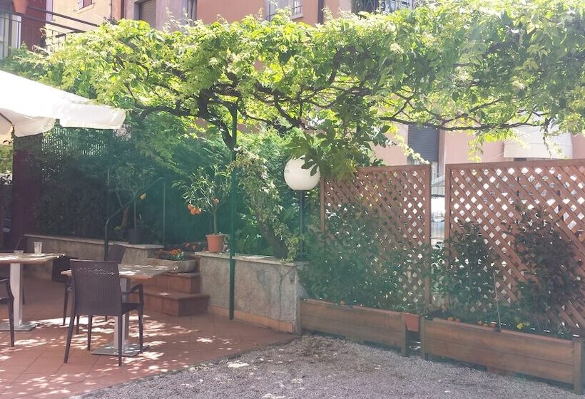 酒店 Garnì Capinera