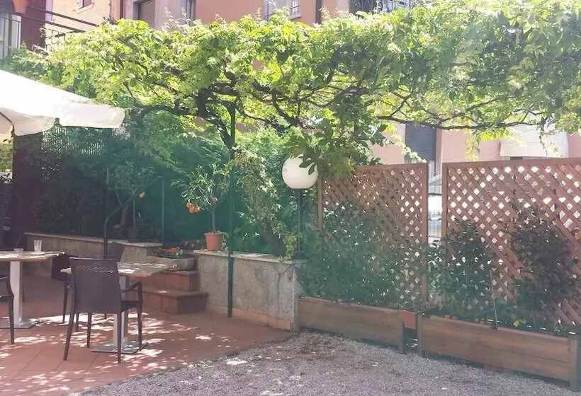 Отель Garnì Capinera