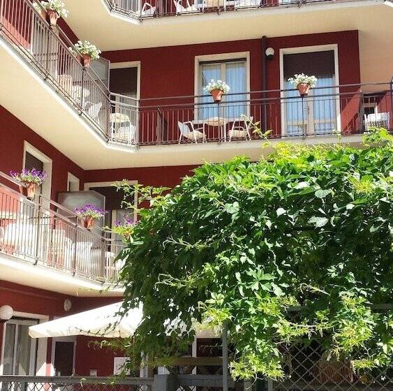 酒店 Garnì Capinera