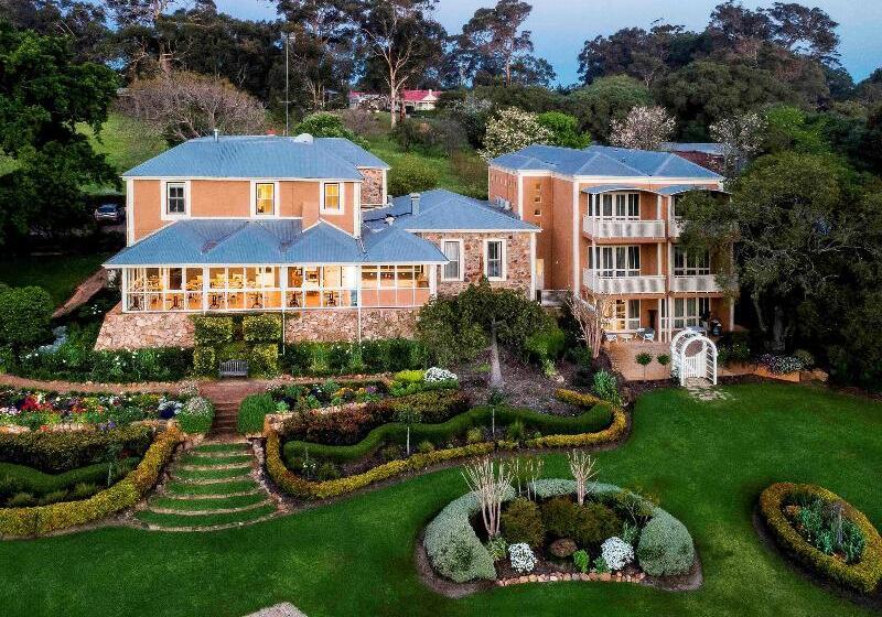 فندق Grand Mercure Basildene Manor