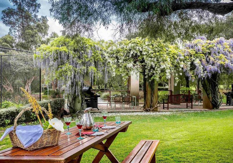 فندق Grand Mercure Basildene Manor