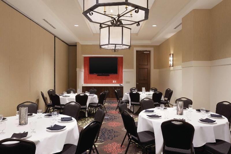 Отель Hilton Garden Inn Rochester Downtown, Ny