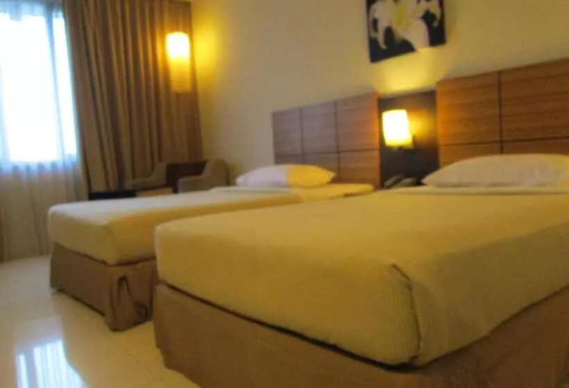 Отель Kini Pontianak