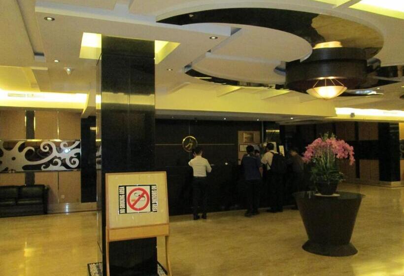 فندق Kini Pontianak