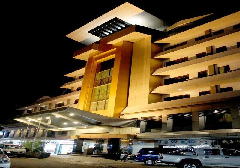 فندق Kini Pontianak