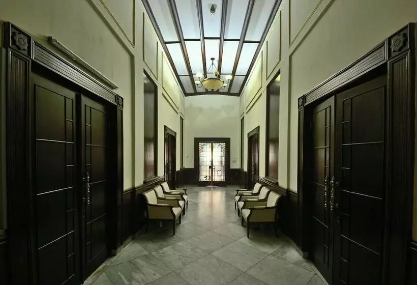 Szálloda Phi Semesta