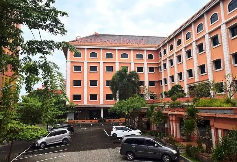 Szálloda Phi Semesta