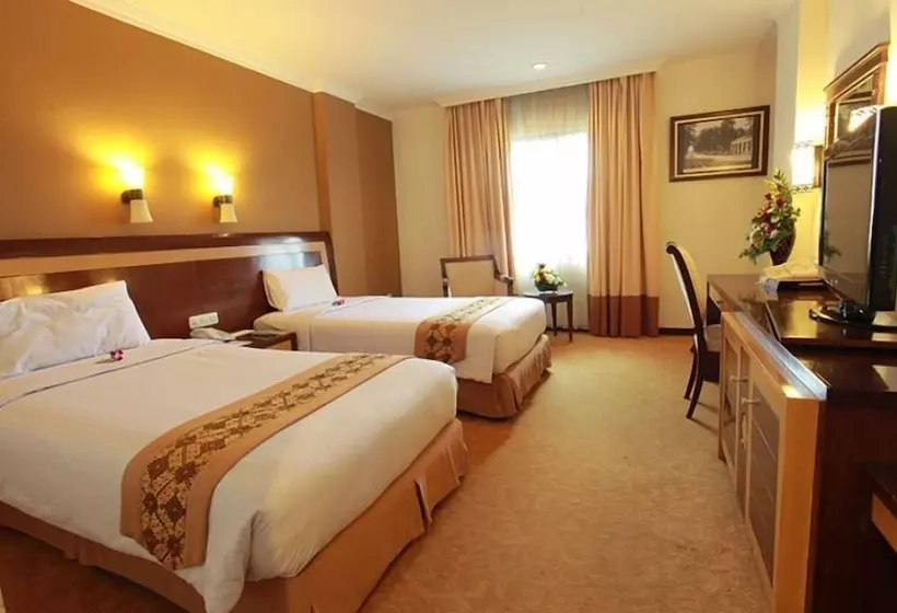 Szálloda Phi Semesta