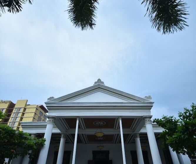 Szálloda Phi Semesta