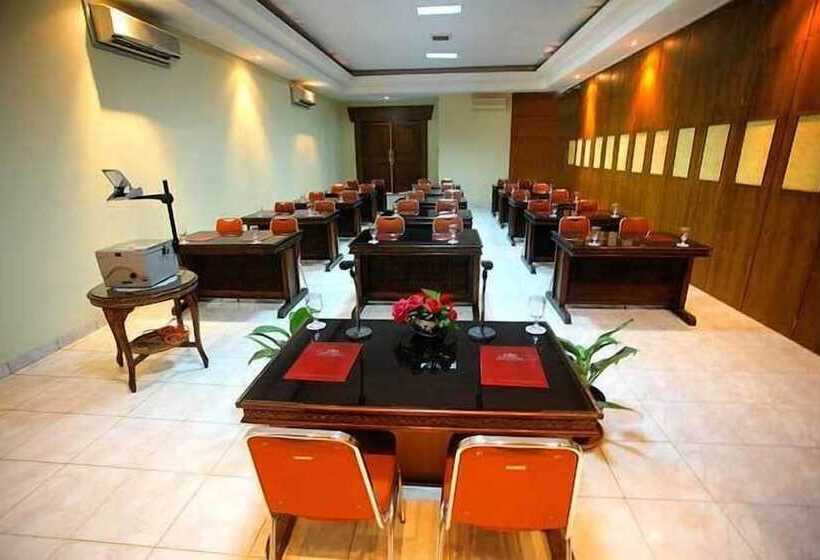 בית מלון כפרי Pondok Serrata Convention, Boutique & Tourist