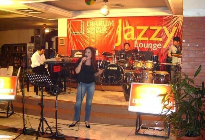 בית מלון כפרי Pondok Serrata Convention, Boutique & Tourist