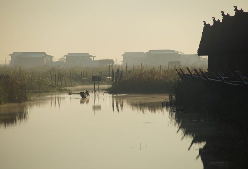 هتل Pristine Lotus Resort