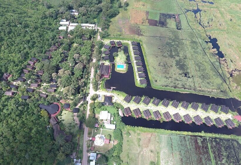 هتل Pristine Lotus Resort