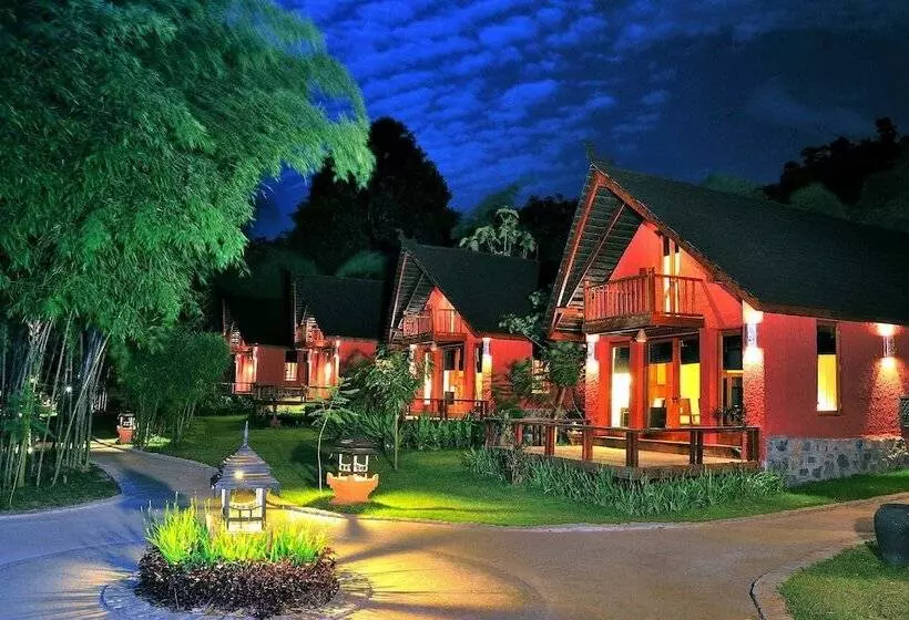 هتل Pristine Lotus Resort