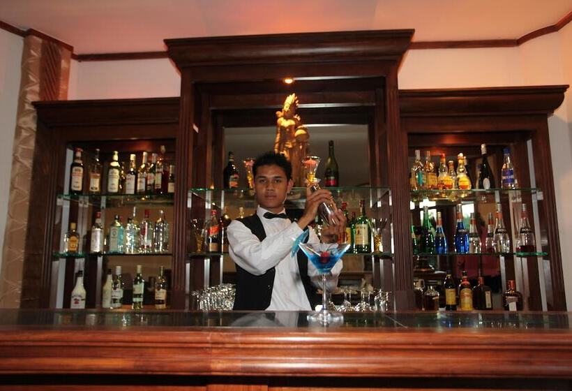 هتل Pristine Lotus Resort