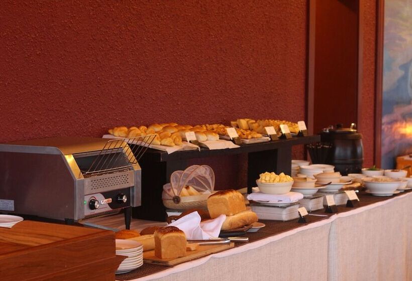 هتل Pristine Lotus Resort