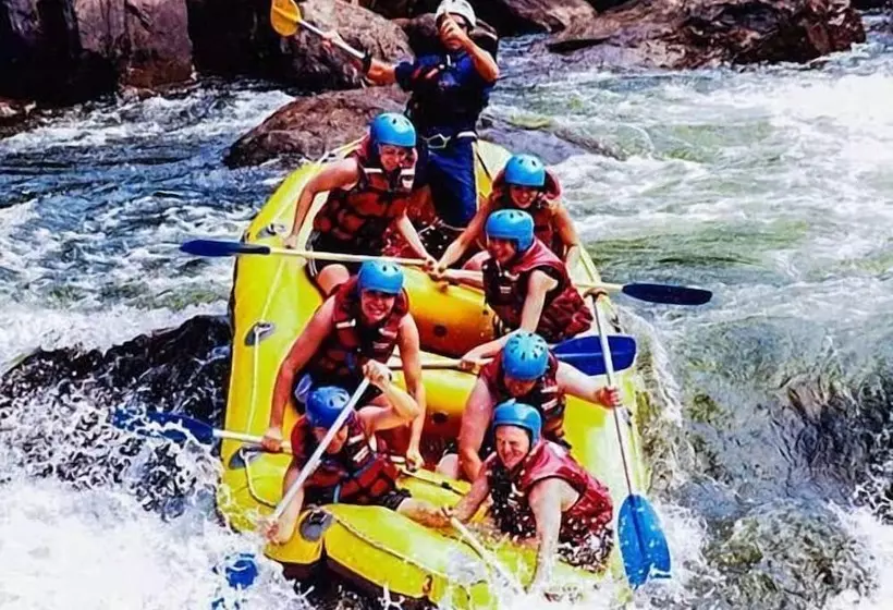 בית מלון כפרי Seril 2