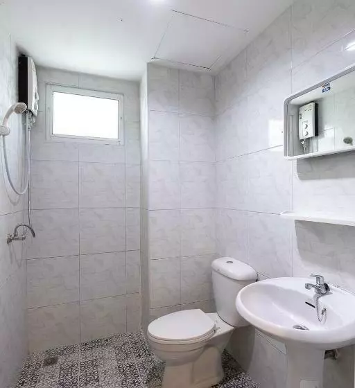 Otel Sleep At Phuket Sha Plus