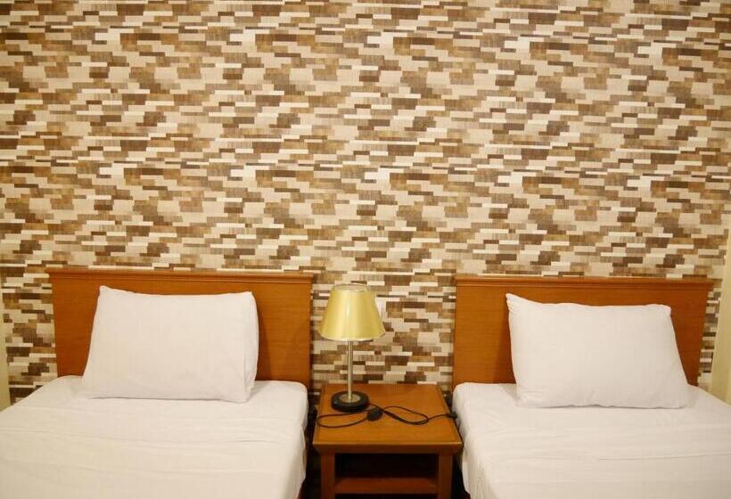 هتل Sleep At Phuket Sha Plus