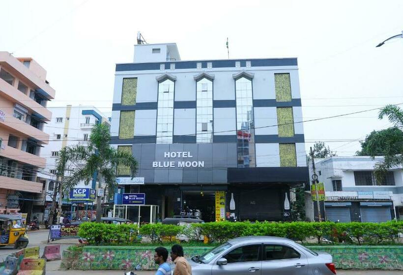 Отель Blue Moon