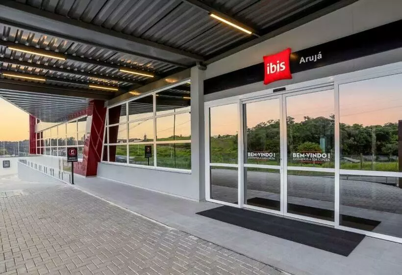 ホテル Ibis Aruja