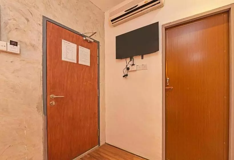 Hotelli Oyo 90662 The 1975