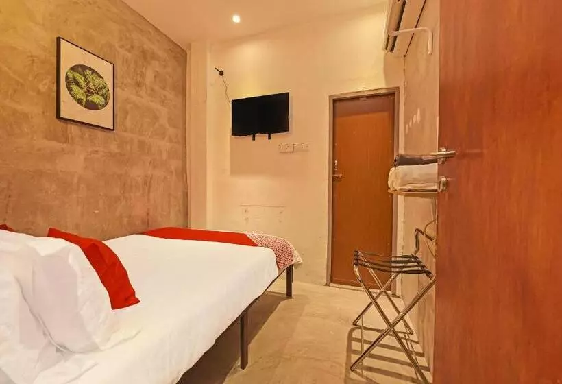 Hotelli Oyo 90662 The 1975