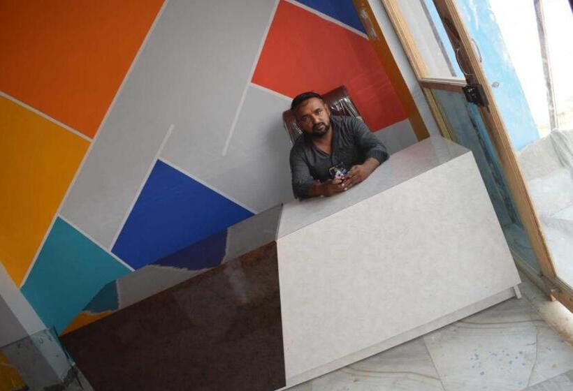 Hotell Spot On 90667 Ashu Guest House