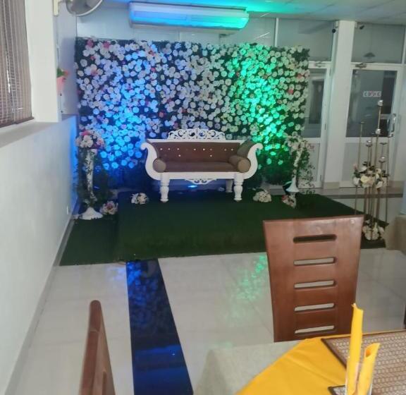 住宿加早餐  Visaka Hotel   Kataragama