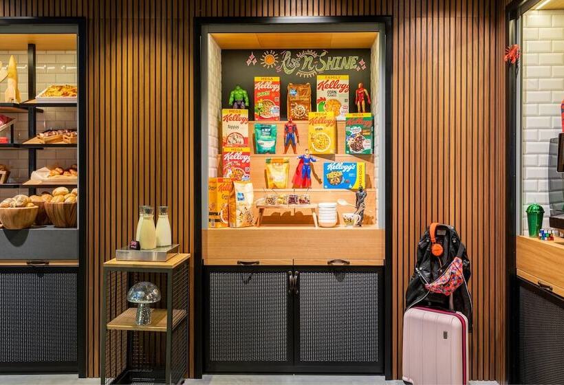 호텔 Moxy Berlin Airport