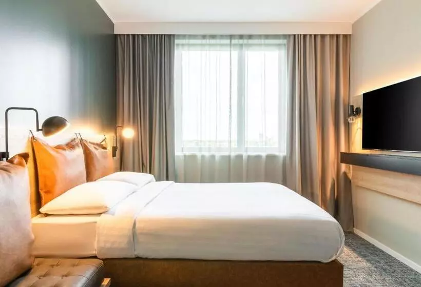 ホテル Moxy Berlin Airport